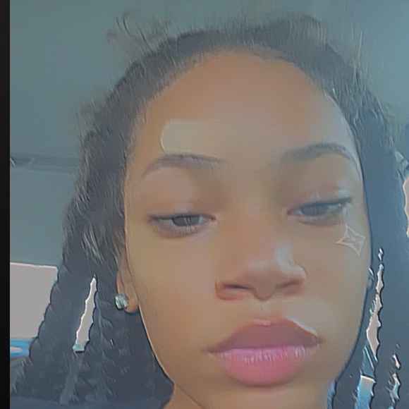 Meet your Posher, Janyaa - Picture 2 of 5